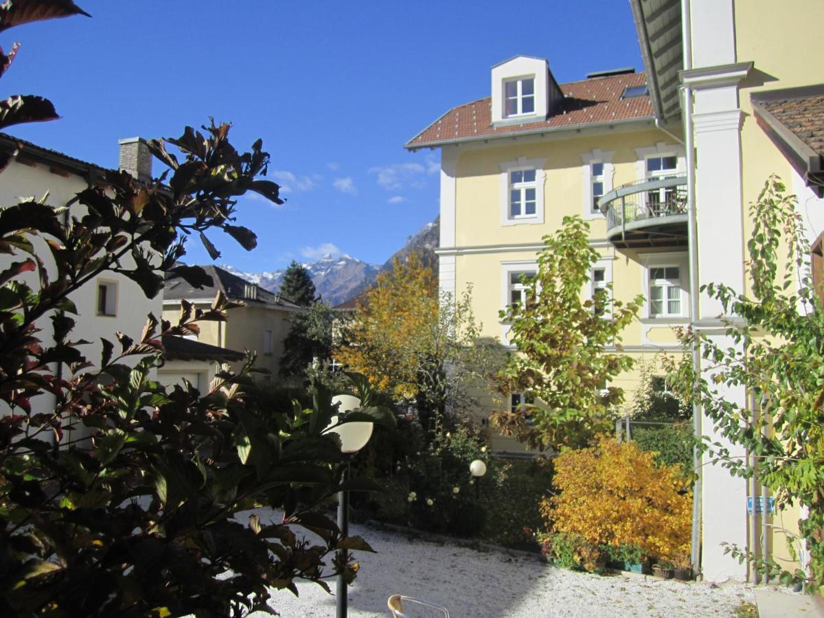 Residence Zum Theater คอลเลอิซาร์โค ภายนอก รูปภาพ