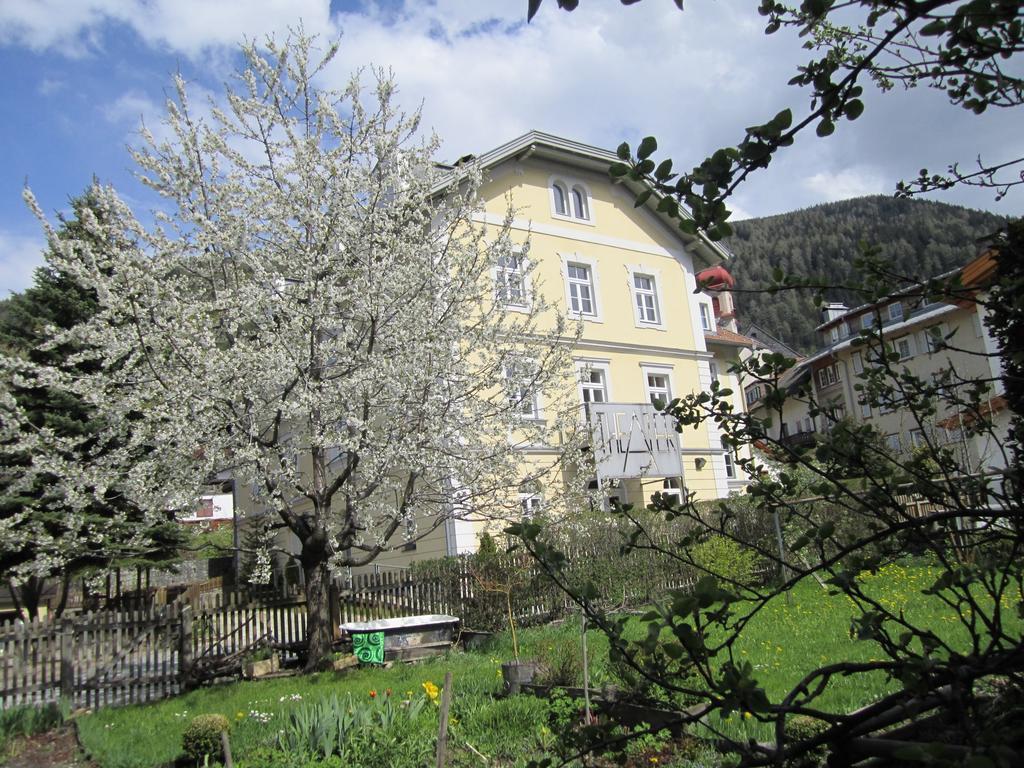Residence Zum Theater คอลเลอิซาร์โค ภายนอก รูปภาพ